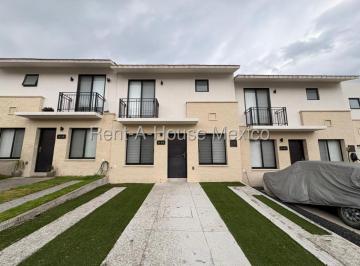 Casa de 3 habitaciones, El Marqués · Zire / Zakia Casa 110 m 3 Recamaras con Terreno Excedente. Excelentes Amenidades