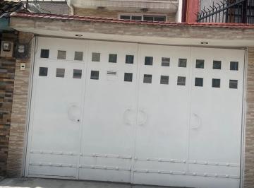 Casa de 4 habitaciones, Nezahualcóyotl · Se Vende Bonita Casa en Privada