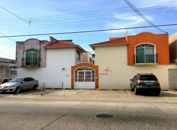 Casa · 92m² · 2 Recámaras · 1 Estacionamiento · Casa en Venta Ubicada en Calle Quevedo, Col. Puerto México, en Coatzacoalcos, Veracruz.