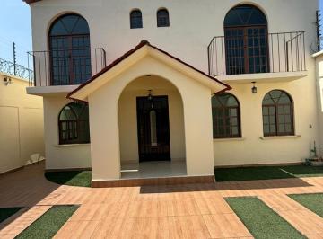 Casa · 260m² · 3 Recámaras · 2 Estacionamientos · Casa en Venta en Tenango del Valle Estado de Mexico