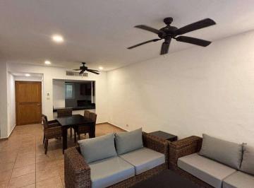 Salón  · Departamento Semiamueblado en Puerto Aventuras
