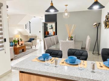 Casa · 147m² · 4 Recámaras · 2 Estacionamientos · Casa de 4 Recámaras en La Vista Residencial