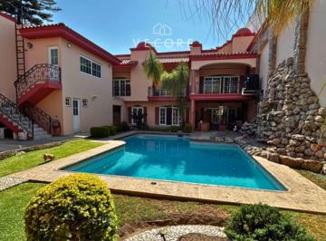 1 · Casa en Venta en Bosques de La Victoria, Guadalajara