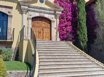 Casa de 6 habitaciones, San Miguel de Allende · Casa Toscana en Hacienda La Presita