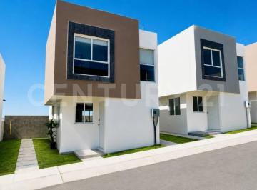 Casa · 63m² · 2 Recámaras · 2 Estacionamientos · Casa en Venta en Urbivilla del Cedro, Tijuana Baja California.
