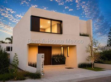 Casa de 3 habitaciones, Querétaro · Casa en Venta en Juriquilla | 3 Recámaras, Sala de Tv y Jardín Vm448
