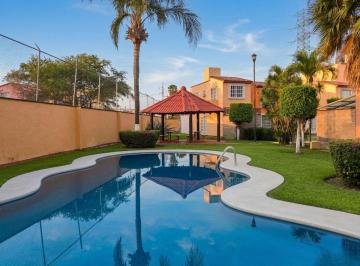 Casa de 2 habitaciones, Emiliano Zapata · Casa en Las Garzas Tezoyuca Al Sur de Cuernavaca Esquina