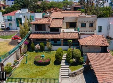 Casa de 5 habitaciones, Corregidora · Casa Amplia Colinas del Bosque Segunda Sección Venta o Renta