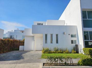 Casa de 4 habitaciones, San Andrés Cholula · Casa Amueblada 4 Recamaras Cluster Puebla Blanca, Lomas de Angelopolis 1