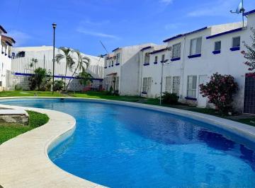Casa · 63m² · 2 Recámaras · 1 Estacionamiento · Casa en Venta en Fraccionamiento La Marquesa, Llano Largo — Acapulco de Juárez