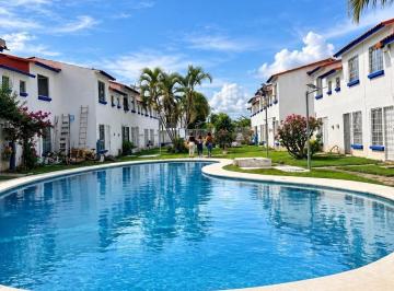 Casa · 63m² · 2 Recámaras · 1 Estacionamiento · Casa en Venta en Fraccionamiento La Marquesa, Llano Largo — Acapulco de Juárez
