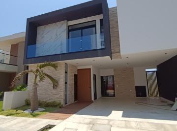 Casa · 332m² · 4 Recámaras · 2 Estacionamientos · En Venta Casa en Playas del Conchal con 4 Recámaras, Alberca y Amplio Jardín