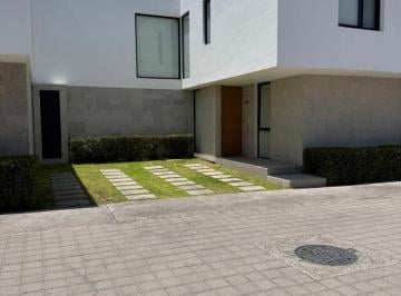 Casa en condominio de 3 habitaciones, Querétaro · Casa de 120 m² con 3 Recámaras en Renta en Santa Fe