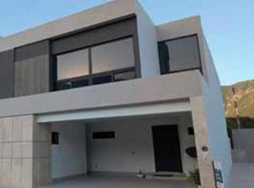 Casa · 242m² · 3 Recámaras · 2 Estacionamientos · Venta de Casa Nueva en Santiago