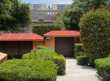 Casa de 3 habitaciones, Cuajimalpa de Morelos · Casa en Venta Para Remodelar en Bosques de Las Lomas