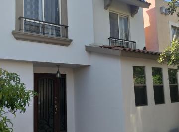 Casa de 4 habitaciones, General Escobedo · Bonita Casa en Renta en Av Concordia