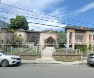Casa · 820m² · 7 Recámaras · Casa en Venta en San Pedro El Alamo