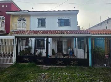 Casa de 5 habitaciones, Zapopan · Hermosa Casa en Balcones de La Cantera