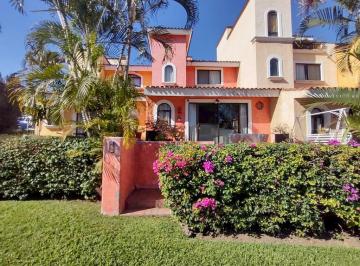 Casa · 140m² · 2 Recámaras · 1 Estacionamiento · Casa en Condominio en Burgos Bugambilias, en Temixco Morelos.