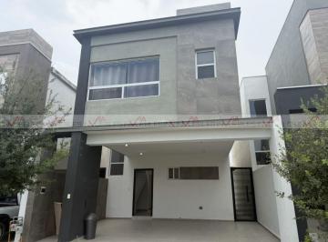 Casa · 195m² · 3 Recámaras · 2 Estacionamientos · Casa en Renta en Privadas Borneo