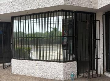 Local comercial · 63m² · Local en Av Universidad