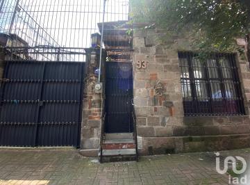 Casa · 323m² · 3 Recámaras · 2 Estacionamientos · Venta Casa Tipo Hacienda. Encanto y Amplios Espacios, Junto a San Jerónimo. Residencial o Educativo