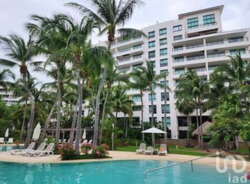 Departamento · 210m² · 4 Recámaras · 2 Estacionamientos · Venta de Departamento en Fracc La Isla Playa Diamante Acapulco