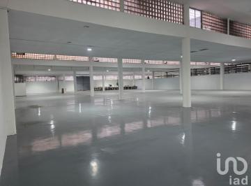 Bodega comercial · 1750m² · 1 Recámara · 10 Estacionamientos · Bodega Renta Vallejo