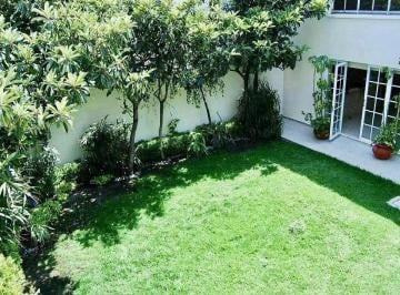 Casa · 500m² · 6 Recámaras · 4 Estacionamientos · Casa en Venta en Tecamachalco con Jardín