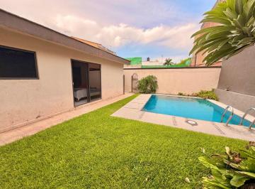 Casa de 3 habitaciones, Jiutepec · Casa en Venta - Las Fincas - un Nivel - $3'500,000
