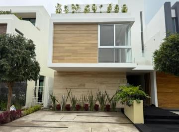 Casa de 4 habitaciones, Zapopan · “residencia Nueva en Bosques Vallarta Roof Garden con Alberca Privada