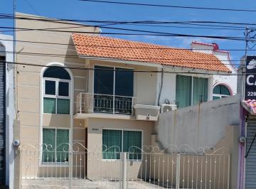 Casa · 120m² · 4 Recámaras · 2 Estacionamientos · Casa en Renta