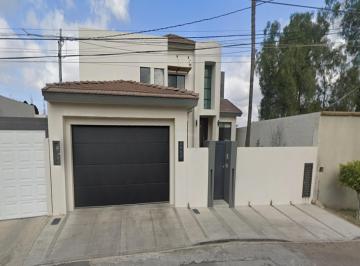 Casa de 5 habitaciones, Tijuana · Casa de 406 m² con 5 Recámaras en Venta en Madero, Tijuana