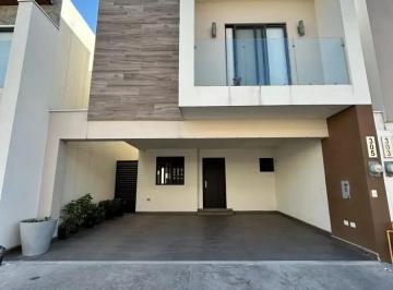 1 · Casa en Renta en Montenova, Zona Cumbres García