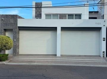 Casa de 3 habitaciones, Culiacán · Casa en Renta en Las Quintas