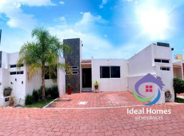 Casa · 106m² · 2 Recámaras · 2 Estacionamientos · Casa Venta en Tequisquiapan, un Nivel en Privada