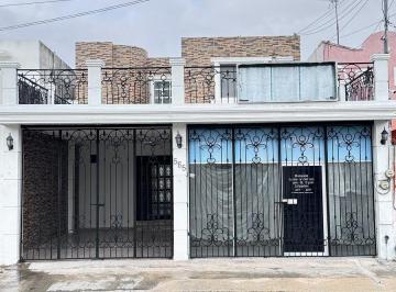 Casa de 3 habitaciones, Mérida · Casa con Local en Renta Sobre Av en Resid. Pensiones VII Etapa