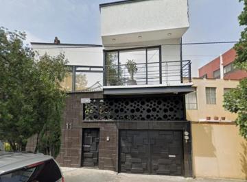 Casa de 4 habitaciones, Venustiano Carranza · Casa en Venta en Jardín Balbuena, Alcaldía Venustiano Carranza!