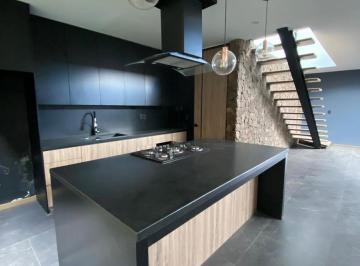 Casa · 210m² · 3 Recámaras · 2 Estacionamientos · Casa en Renta o Venta Rio Altozano
