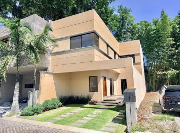 Casa de 3 habitaciones, Cuernavaca · Venta Casa Nueva en Fracc en Acapatzingo con Jacuzzi Privado y Alberca Común