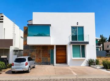 Casa en condominio de 3 habitaciones, Tlajomulco de Zúñiga · Casa en Venta en El Manantial - Residencia de Lujo