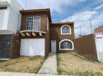 Casa · 207m² · 3 Recámaras · 1 Estacionamiento · Casa en Venta Fraccionamiento Brisas Diamante con Recamara en Planta Baja - (4)