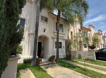 Casa en condominio · 140m² · 3 Recámaras · 2 Estacionamientos · Casa en Venta en Villa California