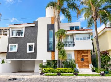 Casa en condominio de 5 habitaciones, Zapopan · Casa en Venta en Jardín Real, Zapopan