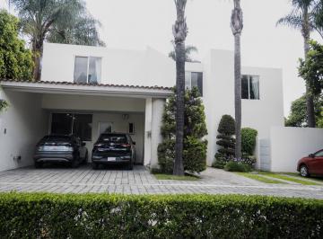 Casa · 690m² · 4 Estacionamientos · Casa en Venta Sta Cruz Guadalupe, Zavaleta