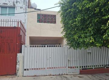 Casa de 4 habitaciones, Guadalajara · Casa en Venta en Col. Independencia, Guadalajara