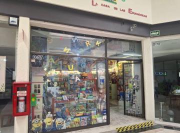 Local comercial · 92m² · 2 Estacionamientos · Local de Dos Niveles en Venta en Plaza México – Excelente Ubicación