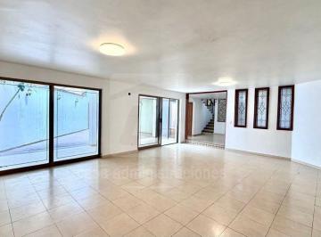 Casa · 334m² · 3 Recámaras · 4 Estacionamientos · Casa en Venta en Bosques de La Victoria