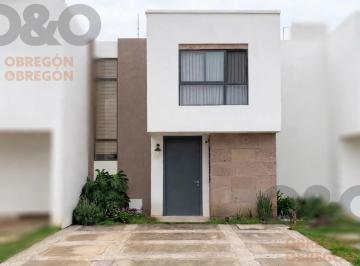 Casa · 111m² · 3 Recámaras · 2 Estacionamientos · Casa en Venta en Airen Residencial, León Gto
