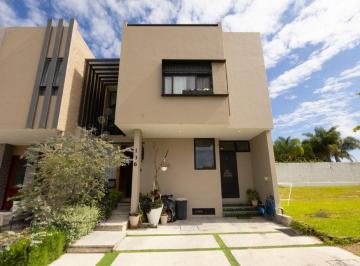Casa en condominio · 265m² · 5 Recámaras · 2 Estacionamientos · Valle Imperial, Casa en Venta en un Exclusivo Estilo de Vida Dentro de Una Comunidad Priviilegiada